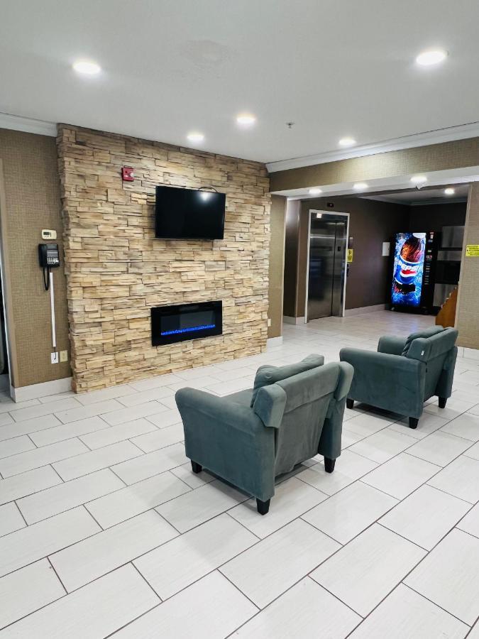 Super 8 By Wyndham South Bend Motel Exterior photo